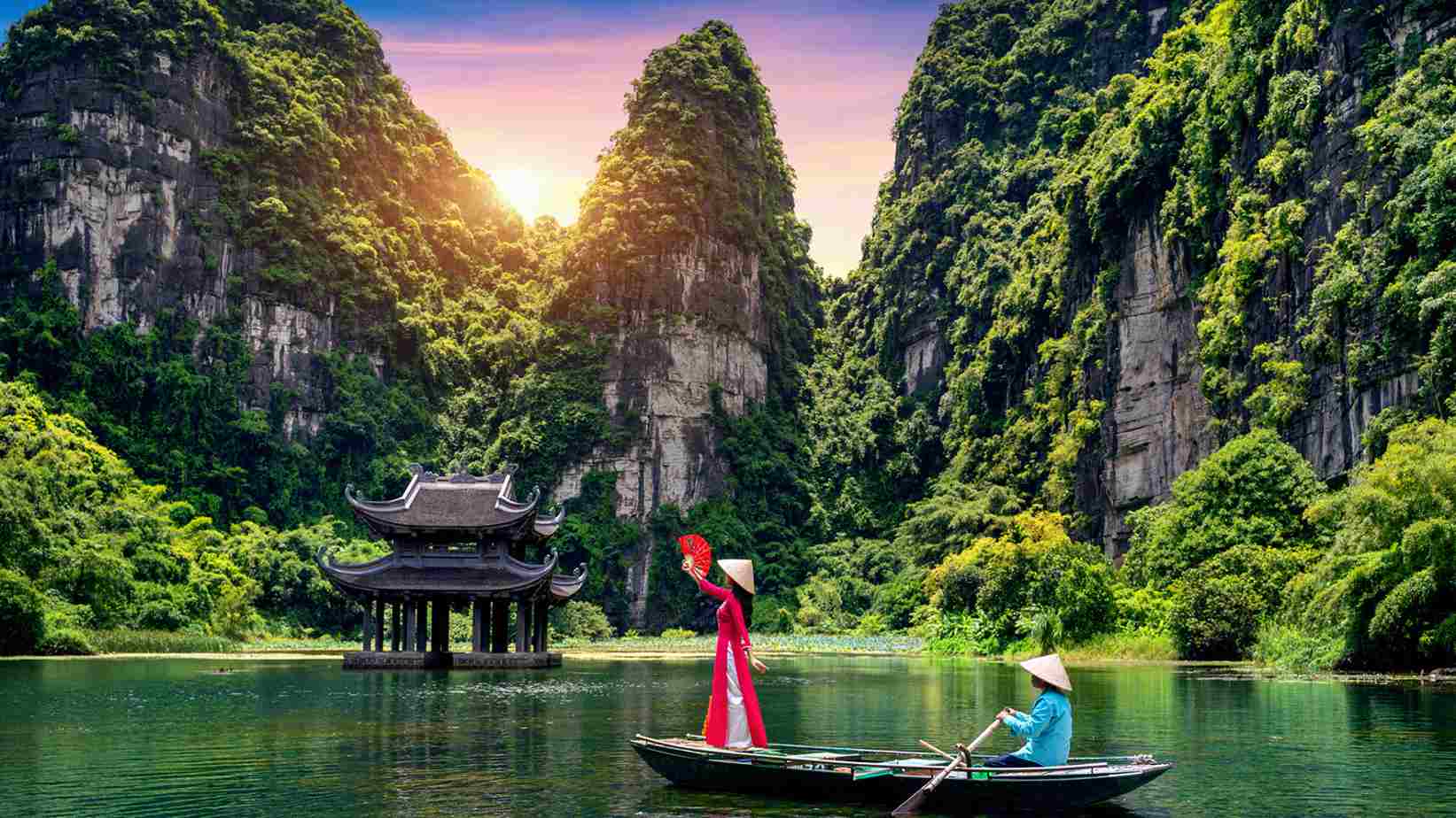 Trang An Scenic Boat Tours Ninh Binh