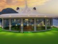 mini-golf-course-catherine-cruise