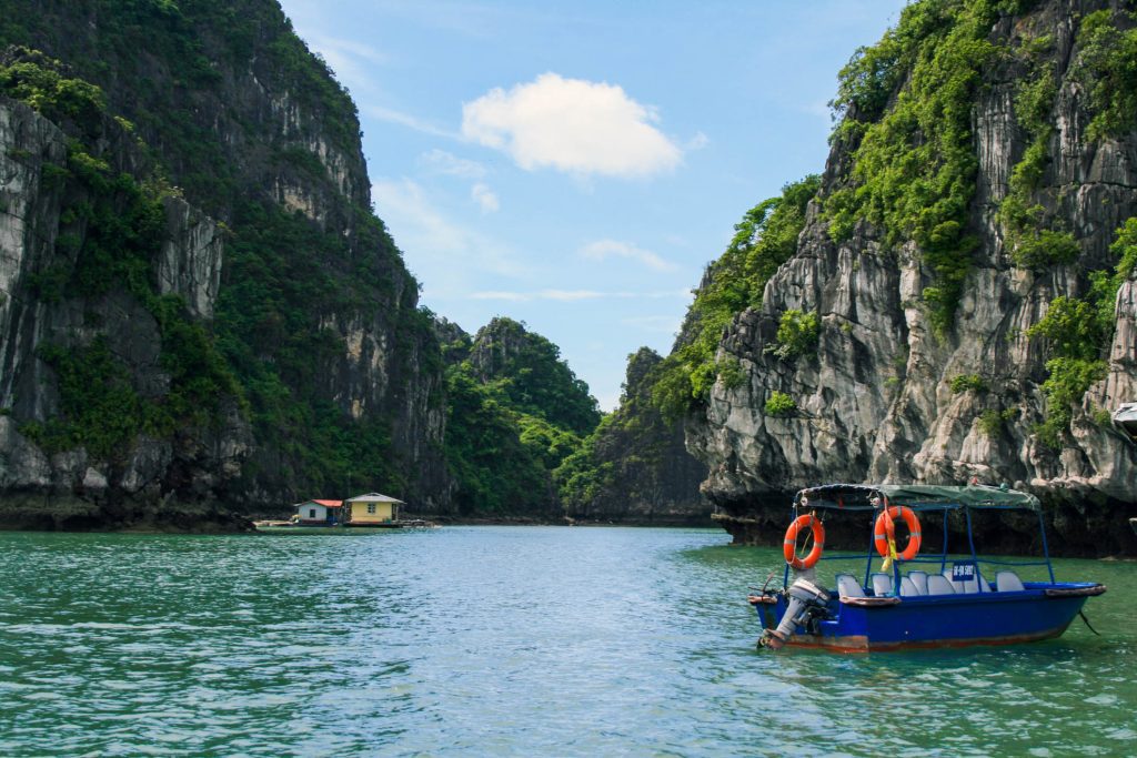 Traveler testimonials on ha long bay cruises halong viet nam
