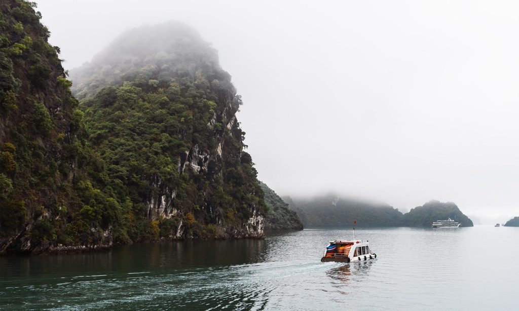 Highlights from recent visitor reviews and ratings halong bay viet nam