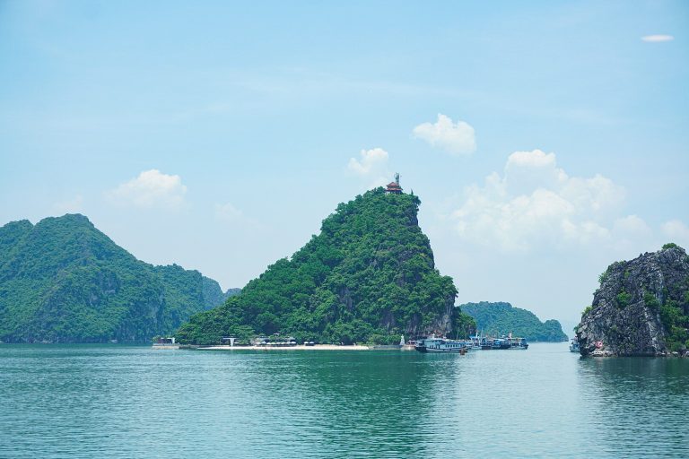 titov island ha long 0002