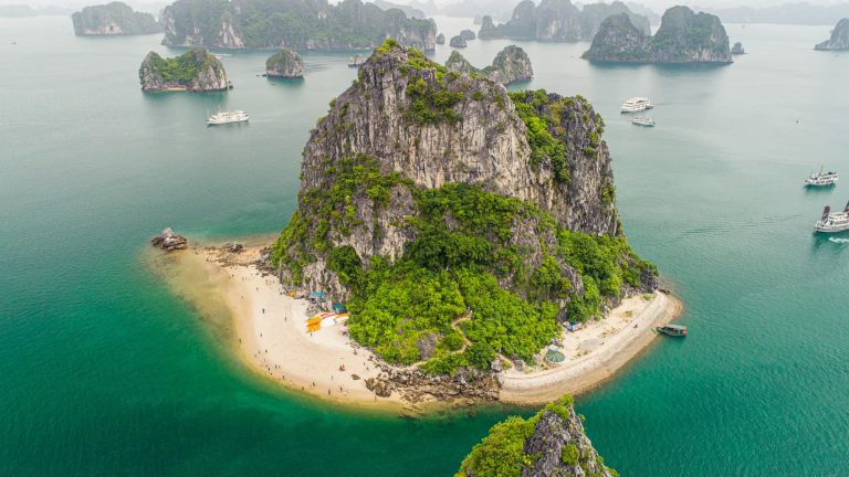 titov island ha long 0005