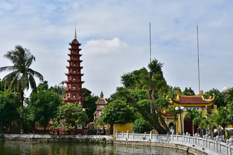 tran quoc buddhist pagoda hanoi